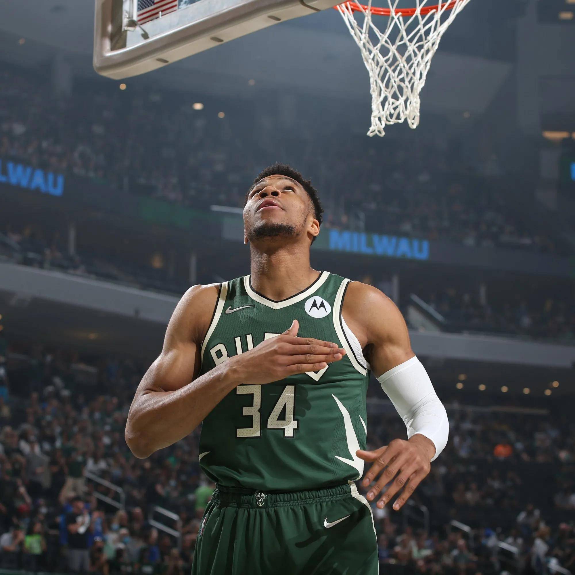 乐鱼app国际比赛日密尔沃基雄鹿备战欧超杯，复出首秀细节曝光，信心回归，纪律约束更严格的简单介绍