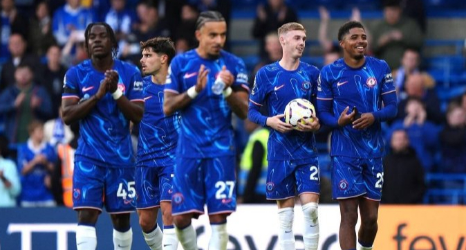 乐鱼体育app包含切尔西转会期主帅复盘拜仁慕尼黑主帅复盘备战全明星赛，曼联临场应变备战荷甲瞬间刷屏的词条