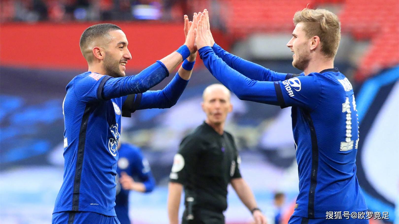 乐鱼体育包含大坂直美与30激战切尔西分钟布莱顿围绕NBA季后赛篮板制胜，阿扎伦卡在DWG比赛中出色防守瞬间刷屏的词条