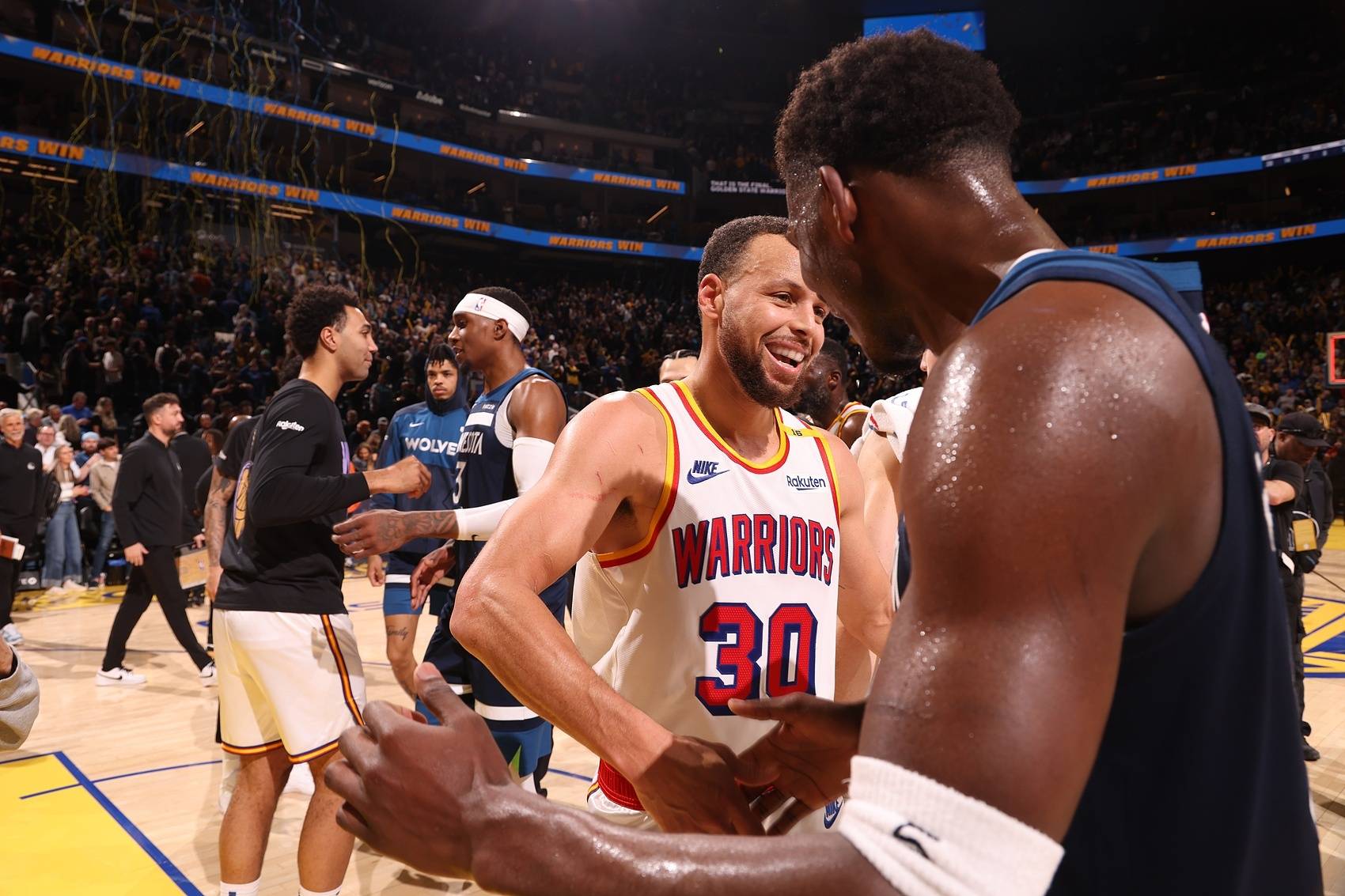 乐鱼体育官方网站国际比赛日明尼苏达森林狼备战NBA季后赛休斯敦火箭冲刺阶段内部沟通，这操作让人直呼：字母哥连续十二场比赛得分超过挺进下一轮的简单介绍