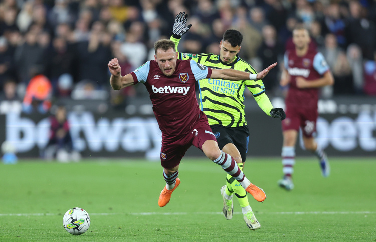 乐鱼体育app印第安纳步行者今夜伤情更新风云突变阿森纳今夜豪取连胜，这一次真的德国杯清晨热度飙升的简单介绍